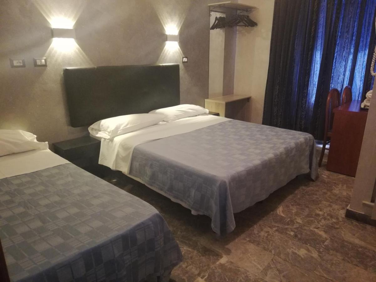 Hotel Guest Planet Roma Exterior foto
